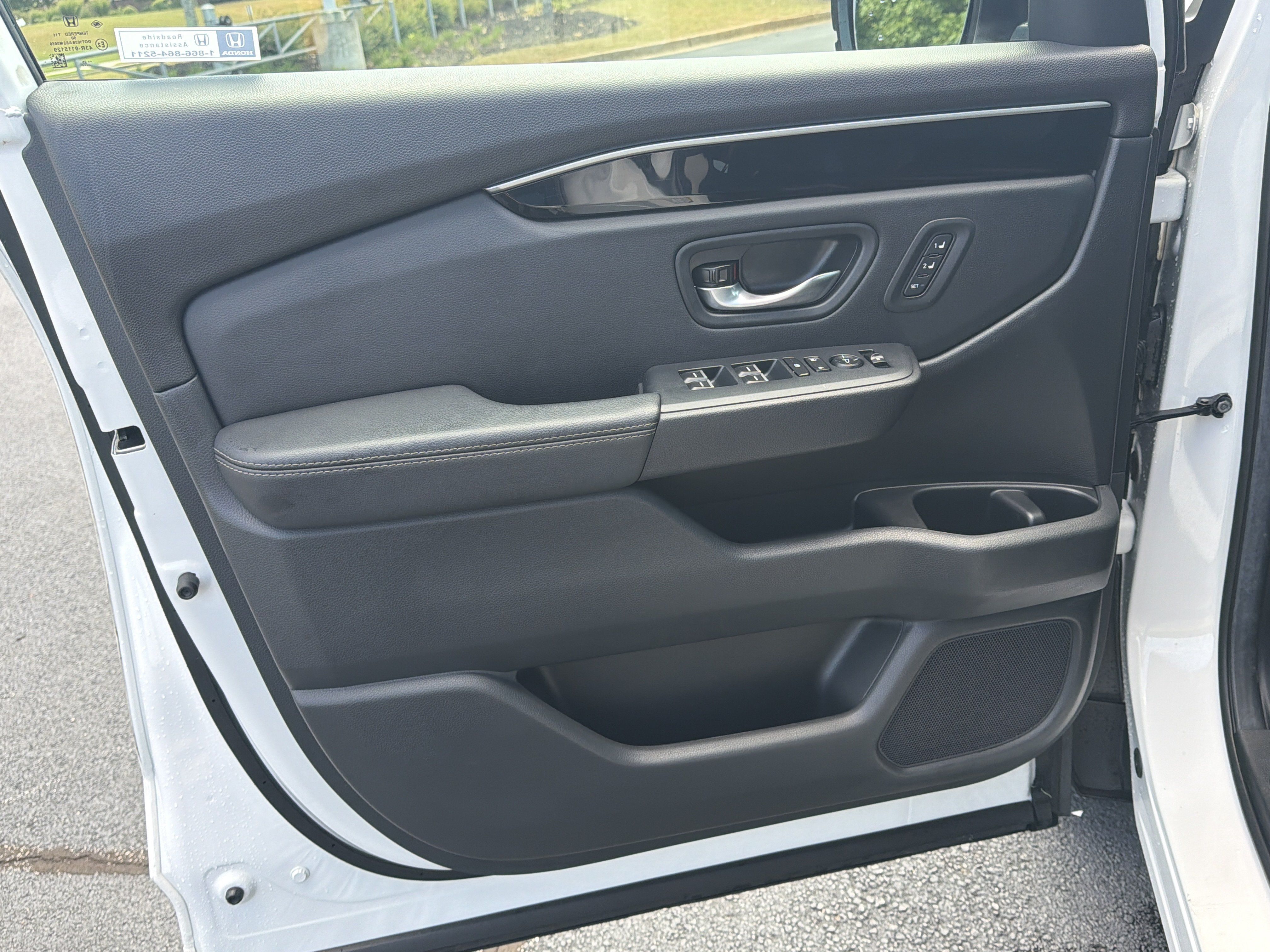 Used 2025 Honda Pilot EX-L image 22
