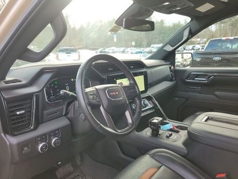 Used 2022 GMC Sierra 1500 AT4 w/ AT4 Preferred Package image 13