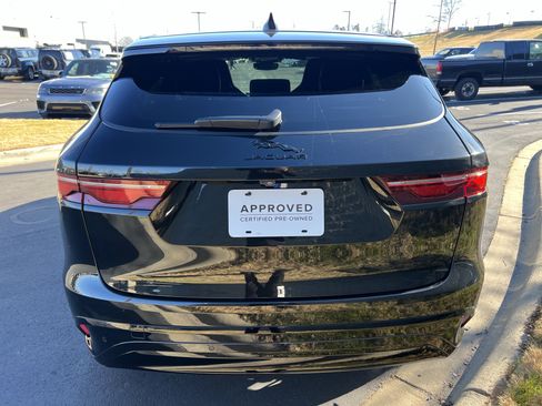 Certified 2025 Jaguar F-PACE R-Dynamic S image 6
