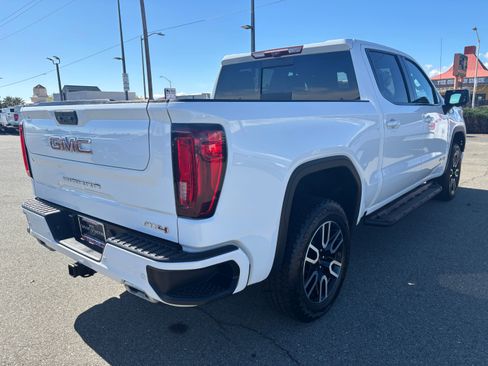 Used 2023 GMC Sierra 1500 AT4 image 5
