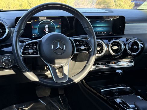 Used 2020 Mercedes-Benz CLA 250 CLA 250 image 29