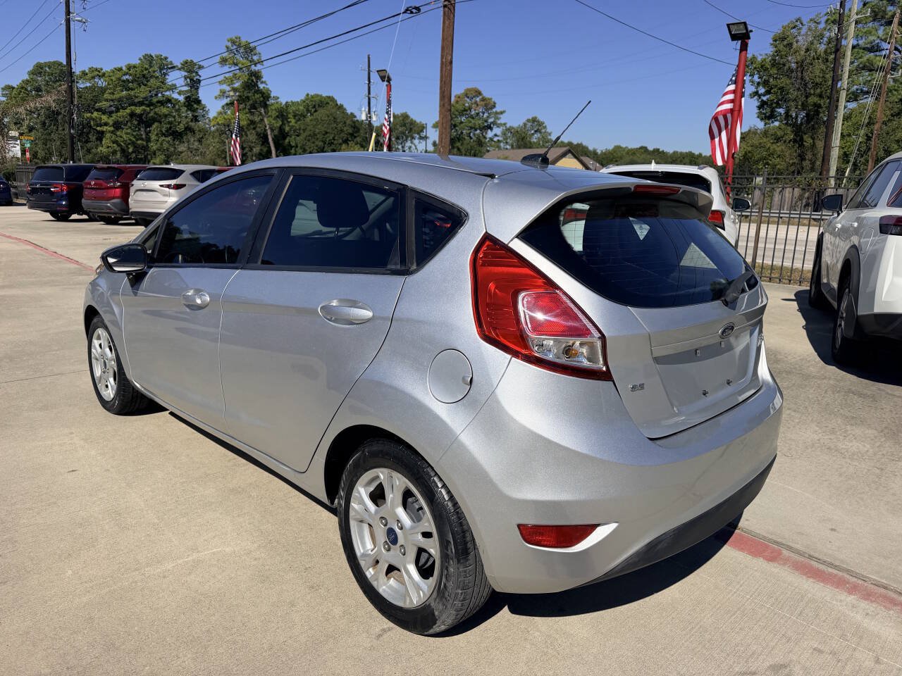 Used 2016 Ford Fiesta SE FWD image 8