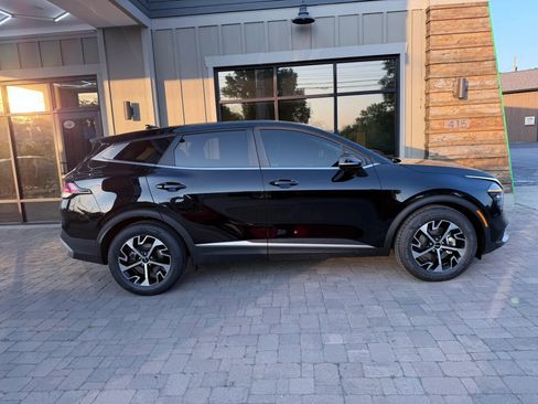 Used 2024 Kia Sportage EX FWD image 42