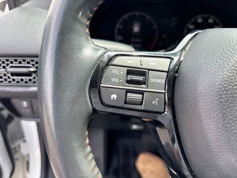 Used 2024 Honda HR-V Sport image 11