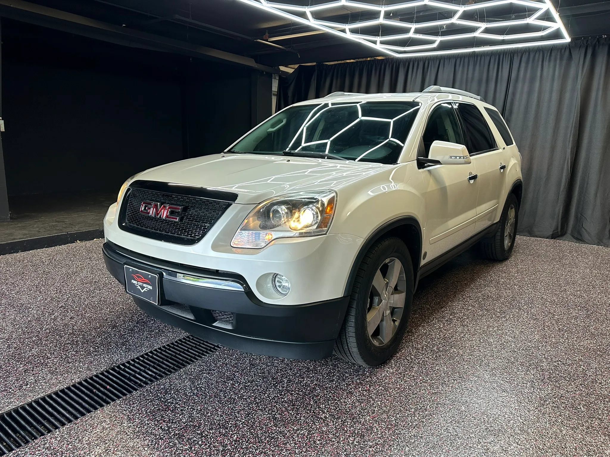Used 2012 GMC Acadia SLT AWD/4WD image 3