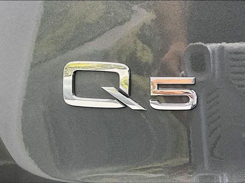 Certified 2025 Audi Q5 2.0T Premium Plus w/ Premium Plus Package image 32