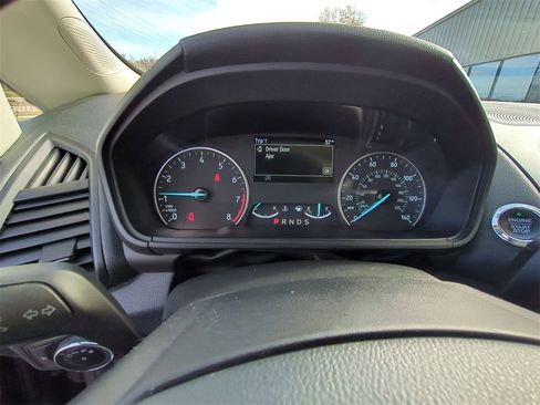 Used 2018 Ford EcoSport SE w/ SE Convenience Package image 18