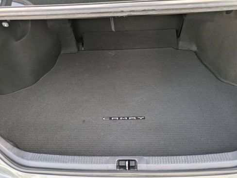 Used 2021 Toyota Camry XLE image 30