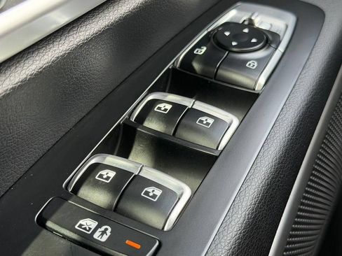 Used 2024 Kia Telluride LX FWD image 16