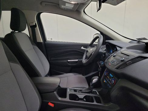 Used 2018 Ford Escape SE FWD image 21