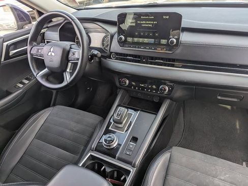 Used 2024 Mitsubishi Outlander SE image 33