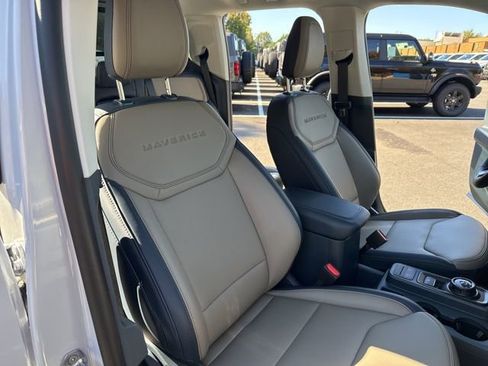 New 2025 Ford Maverick Lariat image 23