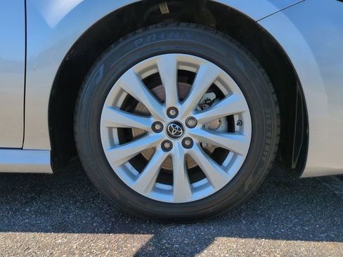 Used 2025 Toyota Camry LE w/ Convenience Package FWD image 11