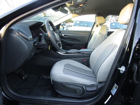 Used 2022 Hyundai Sonata SE image 14