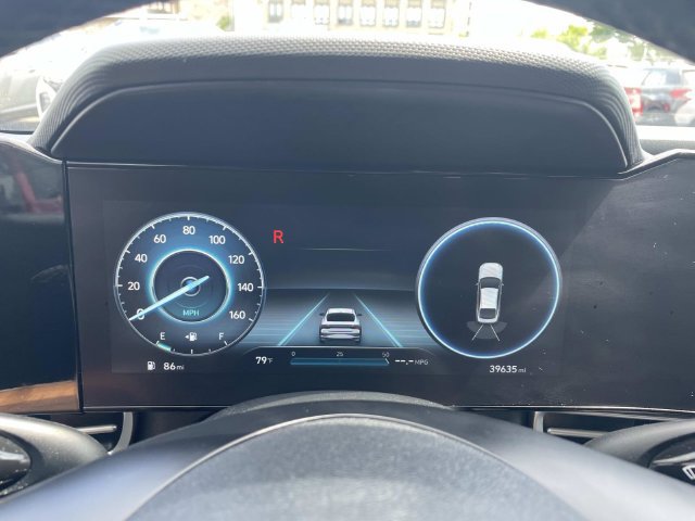 Used 2023 Hyundai Elantra Limited w/ Cargo Package FWD image 32