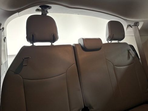 Used 2024 Toyota Sienna XLE image 16