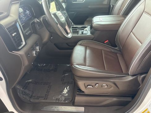Used 2025 GMC Sierra 2500 Denali w/ Technology Package image 8