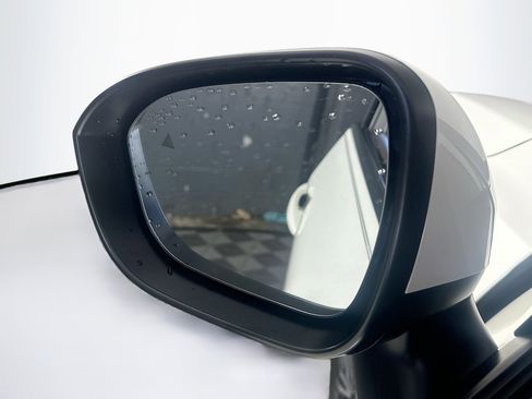 Used 2023 Nissan Rogue SV FWD image 16