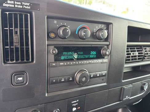 Used 2025 GMC Savana 2500 w/ Driver Convenience Package RWD image 20
