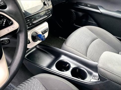 Used 2017 Toyota Prius Two w/ Prius Two Safety Plus Package image 16