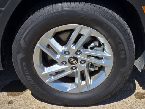 Certified 2026 Hyundai Tucson SE FWD image 9