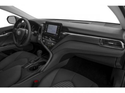 Used 2023 Toyota Camry SE image 16