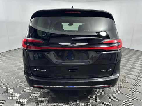 Used 2023 Chrysler Pacifica Limited FWD image 7