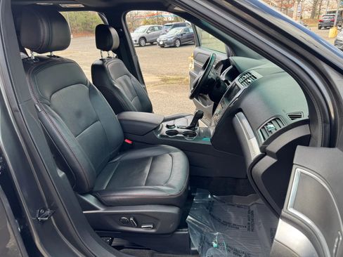 Used 2017 Ford Explorer Sport w/ Equipment Group 401A image 20