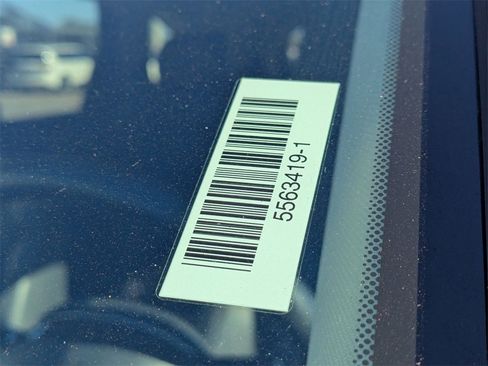 Used 2024 Kia Sorento S image 35