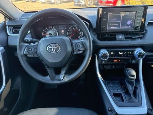 Used 2020 Toyota RAV4 XLE image 21