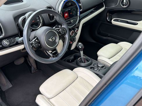Used 2019 MINI Cooper Countryman S w/ Driver Assistance Package FWD image 4