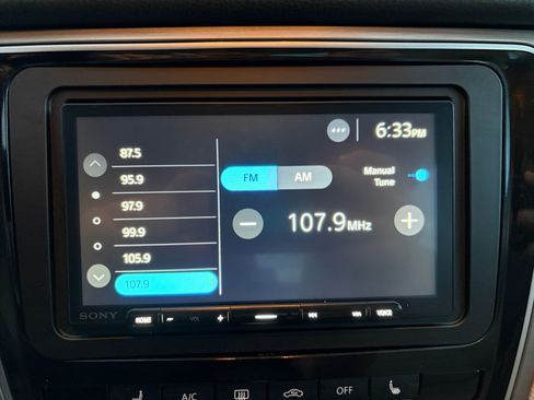 Used 2015 Volkswagen Passat TDI SE FWD image 18