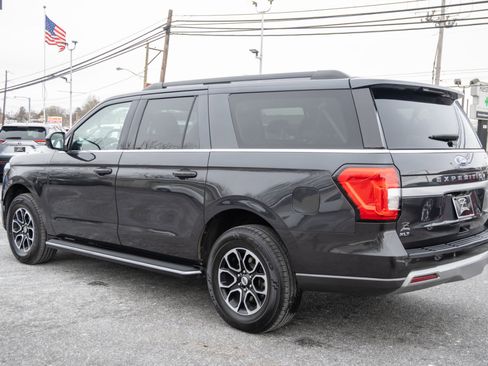 Used 2023 Ford Expedition Max XLT image 9