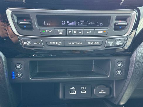 Certified 2024 Honda Ridgeline Black Edition image 24