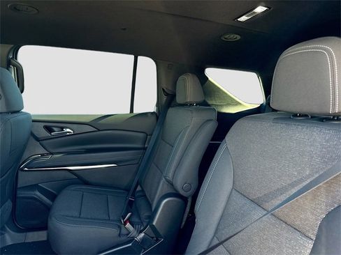 New 2026 Chevrolet Traverse LT w/ LPO, Floor Liner Package image 27