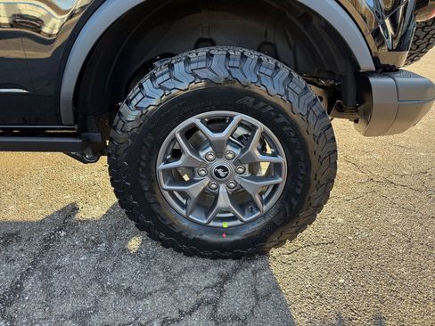 New 2025 Ford Bronco Badlands image 32