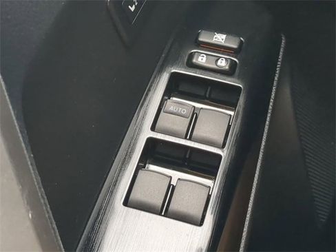 Used 2018 Toyota RAV4 Limited w/ Advanced Technology Package image 25