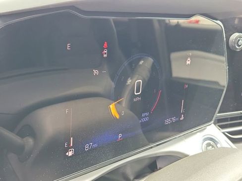 Certified 2025 Chevrolet Trax LT w/ LT Convenience Package FWD image 25