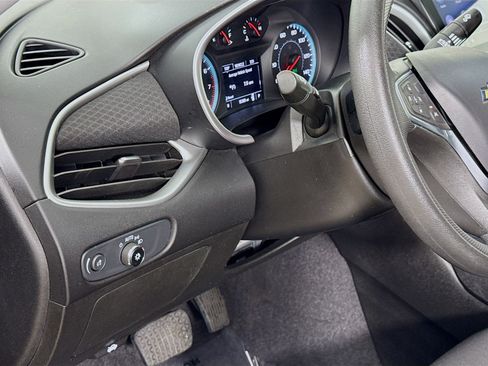 Used 2023 Chevrolet Malibu LS FWD image 10