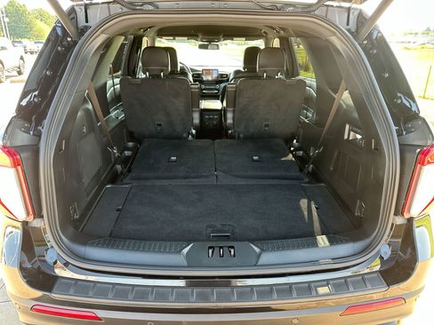 Used 2020 Ford Explorer ST image 24