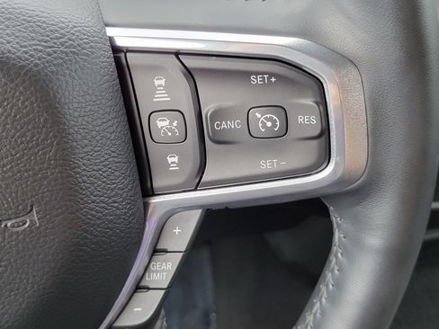 Used 2023 RAM 2500 Laramie AWD/4WD image 12