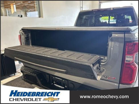 Used 2024 Chevrolet Silverado 1500 ZR2 w/ Technology Package AWD/4WD image 15
