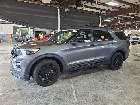Used 2022 Ford Explorer ST w/ Equipment Group 401A image 2