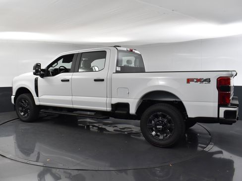 Used 2024 Ford F250 XL w/ STX Appearance Package image 7