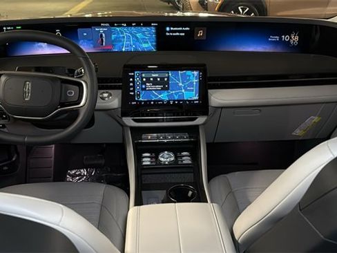 New 2026 Lincoln Nautilus Reserve w/ Jet Appearance Package image 18