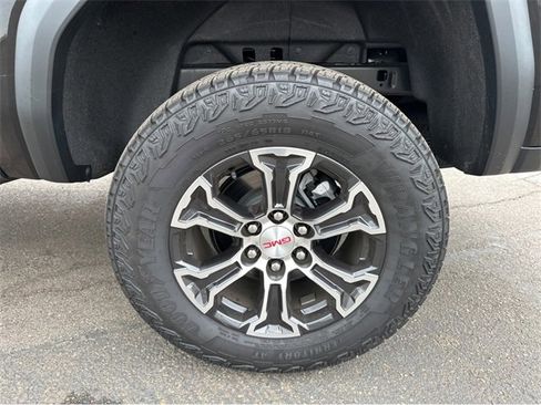 New 2025 GMC Canyon AT4 image 15