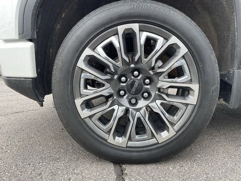 Used 2023 GMC Sierra 1500 Denali Ultimate image 30