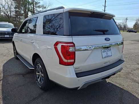 Used 2019 Ford Expedition XLT w/ Equipment Group 202A image 4