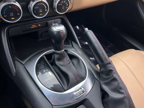 Used 2019 MAZDA MX-5 Miata Grand Touring RWD image 23