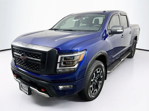 Used 2021 Nissan Titan PRO-4X w/ Pro-4x Convenience Package AWD/4WD image 3